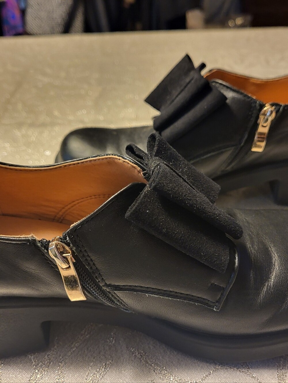 Women’s Black Leather Bow Accent Slip-On Dress Shoes Sz 39 Or 8 1/2